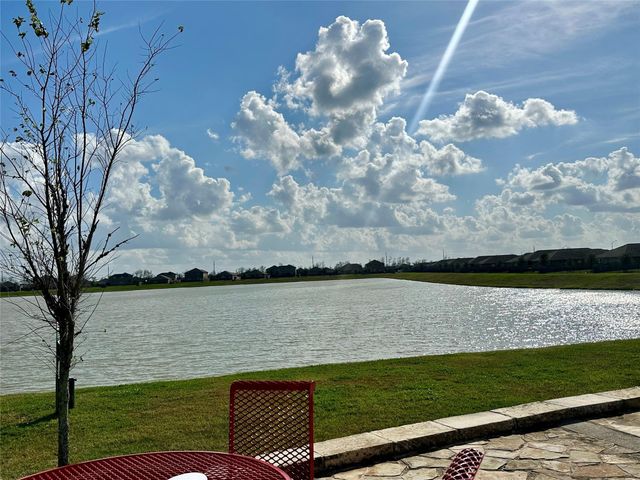 9438 Sky Blue Drive, Iowa Colony, TX 77583
