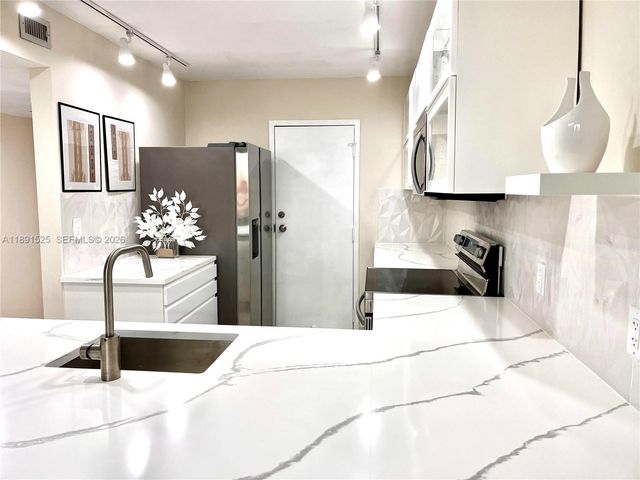 800 SE 20th Avenue 1109, Deerfield Beach, FL 33441
