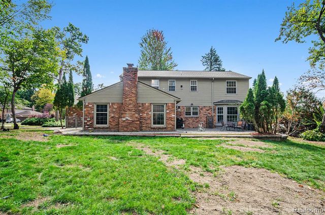 1609 Kilburn Road, Rochester Hills, MI 48306