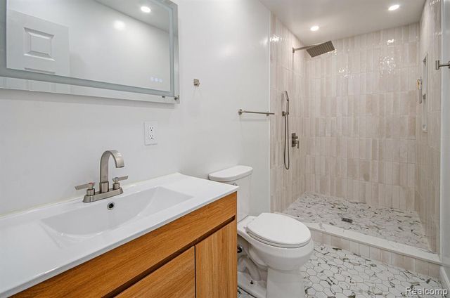 1609 Kilburn Road, Rochester Hills, MI 48306