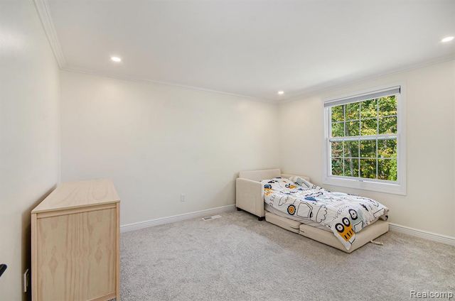 1609 Kilburn Road, Rochester Hills, MI 48306