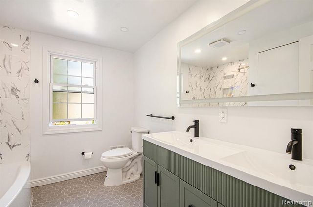 1609 Kilburn Road, Rochester Hills, MI 48306