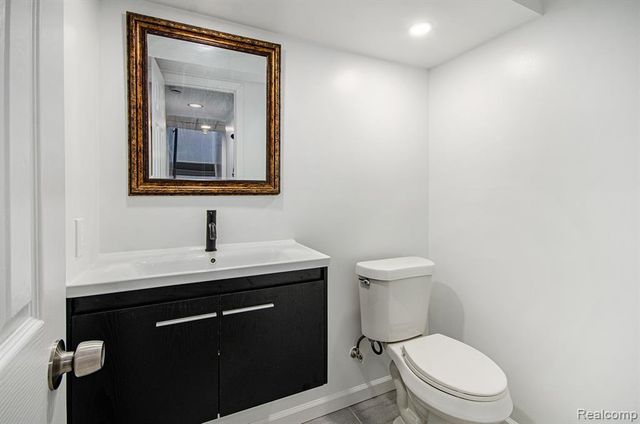 1609 Kilburn Road, Rochester Hills, MI 48306