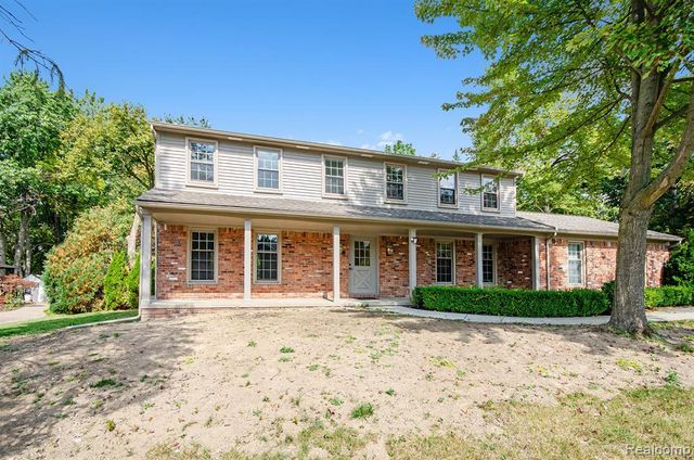1609 Kilburn Road, Rochester Hills, MI 48306