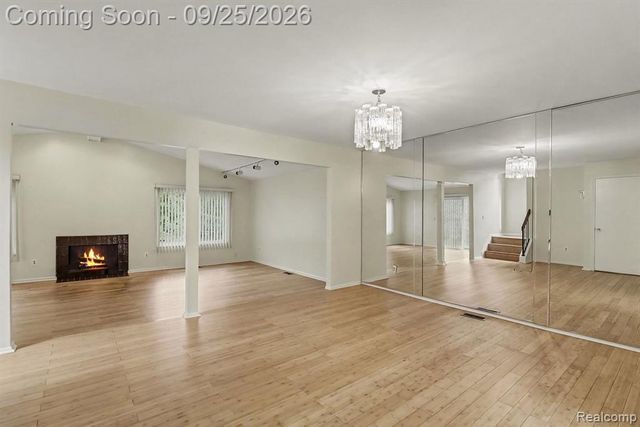 4190 Wabeek Lake Drive, Bloomfield Hills, MI 48302
