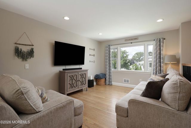 1500 Hyacinth Place, Point Pleasant, NJ 08742