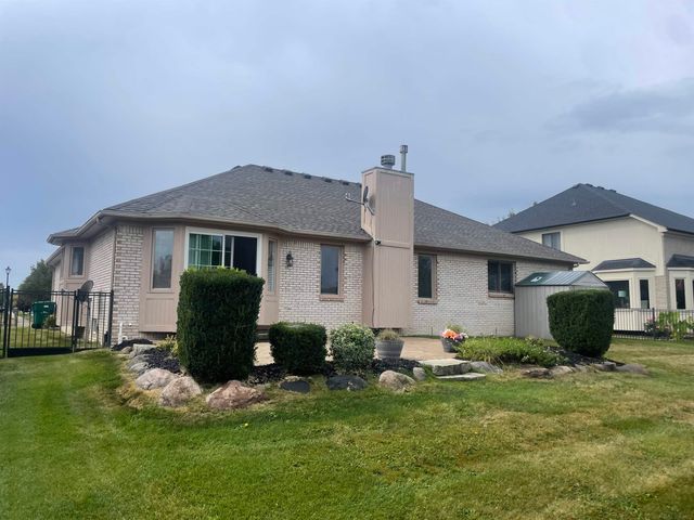 50262 Barrett Drive, Macomb Twp, MI 48044