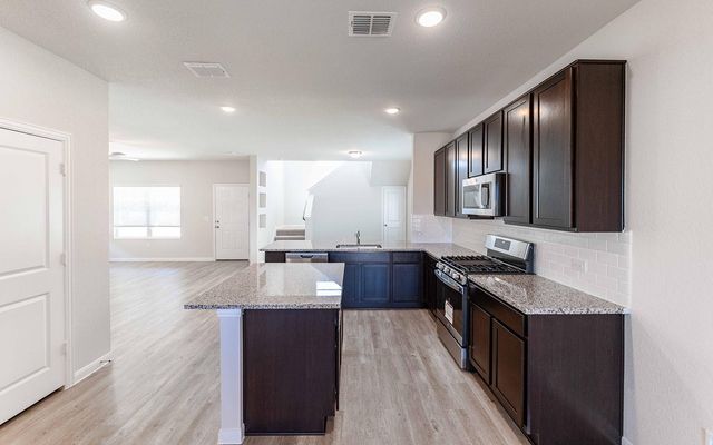 372 Kenai DR, Kyle, TX 78640