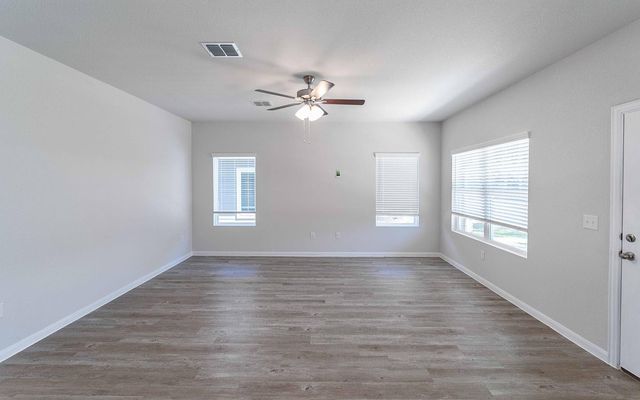 372 Kenai DR, Kyle, TX 78640