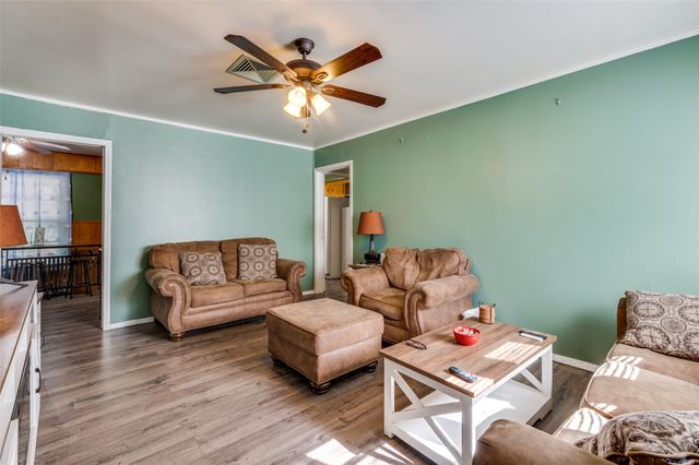 6209 Woodbine Drive, Fort Worth, TX 76112