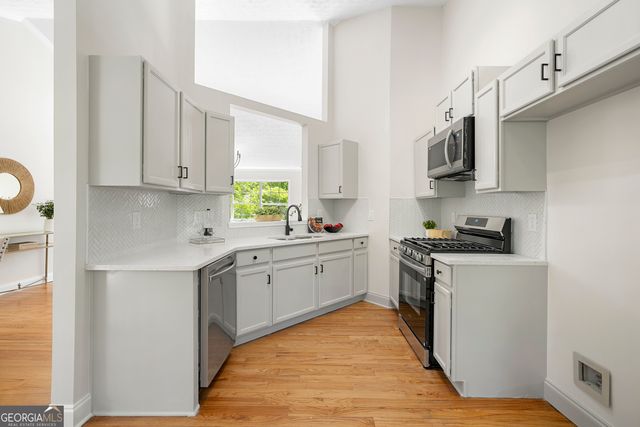 870 Long Branch Circle, Sugar Hill, GA 30518