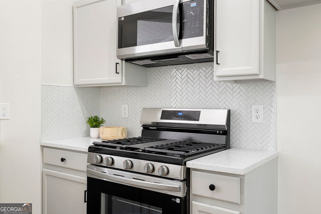 870 Long Branch Circle, Sugar Hill, GA 30518