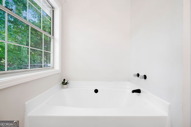 870 Long Branch Circle, Sugar Hill, GA 30518