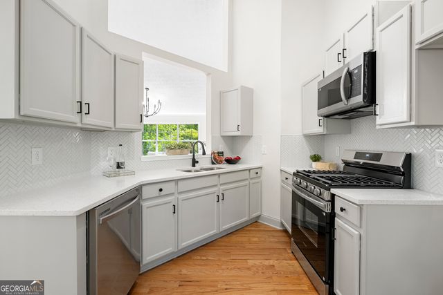 870 Long Branch Circle, Sugar Hill, GA 30518