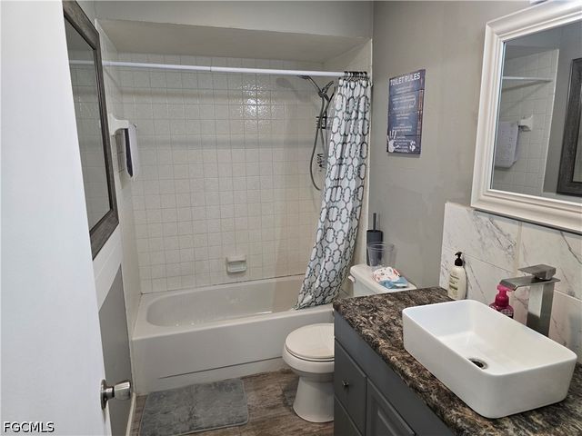 1617 SE 26th ST 202, Cape Coral, FL 33904