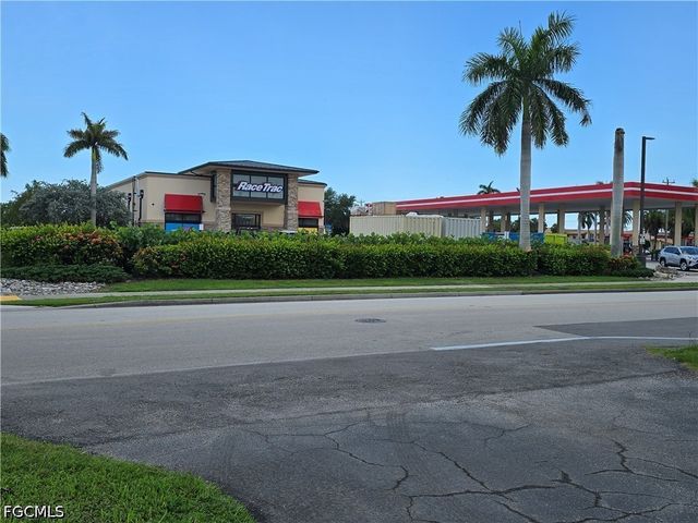 1617 SE 26th ST 202, Cape Coral, FL 33904