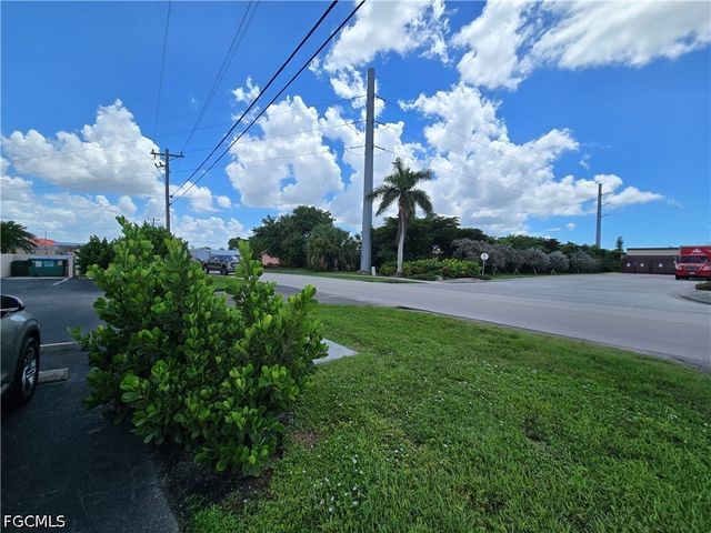 1617 SE 26th ST 202, Cape Coral, FL 33904