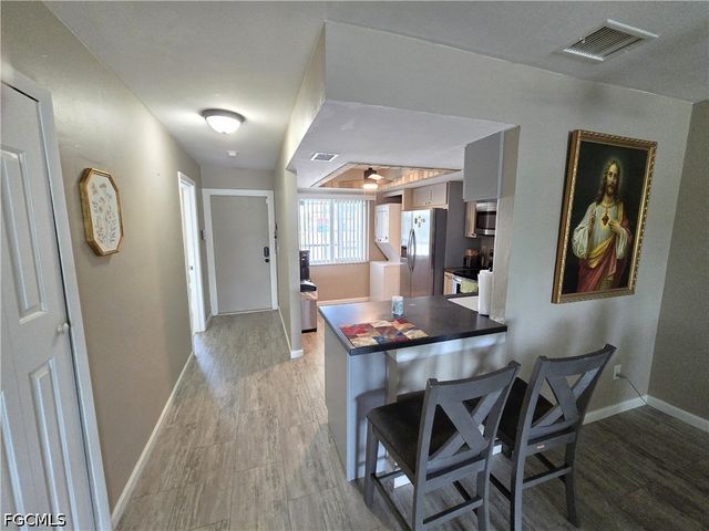 1617 SE 26th ST 202, Cape Coral, FL 33904