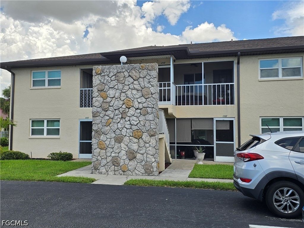 1617 SE 26th ST 202, Cape Coral, FL 33904
