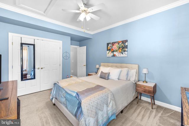 35987 BIRCH HOLLOW LN, Hillsboro, VA 20132