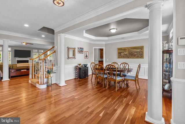 35987 BIRCH HOLLOW LN, Hillsboro, VA 20132