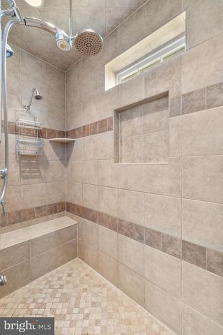 35987 BIRCH HOLLOW LN, Hillsboro, VA 20132