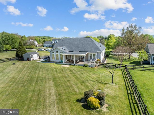 35987 BIRCH HOLLOW LN, Hillsboro, VA 20132
