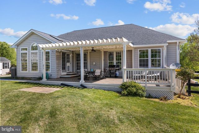 35987 BIRCH HOLLOW LN, Hillsboro, VA 20132