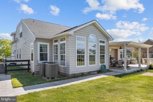 35987 BIRCH HOLLOW LN, Hillsboro, VA 20132
