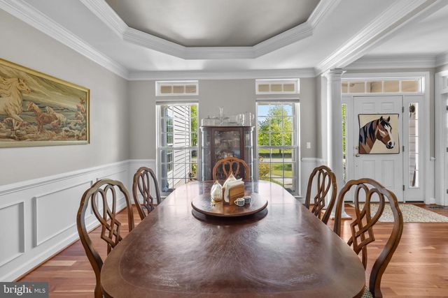 35987 BIRCH HOLLOW LN, Hillsboro, VA 20132