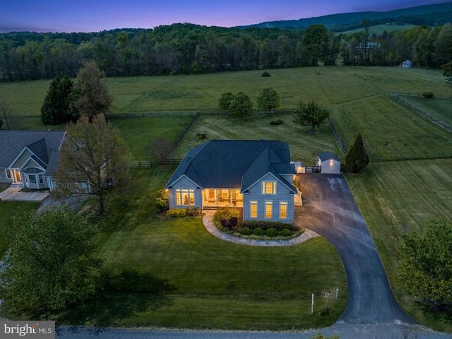 35987 BIRCH HOLLOW LN, Hillsboro, VA 20132