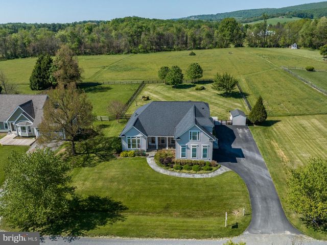 35987 BIRCH HOLLOW LN, Hillsboro, VA 20132