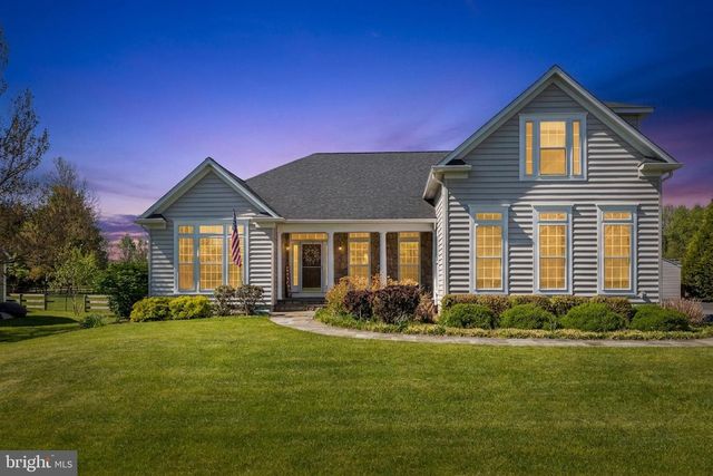 35987 BIRCH HOLLOW LN, Hillsboro, VA 20132