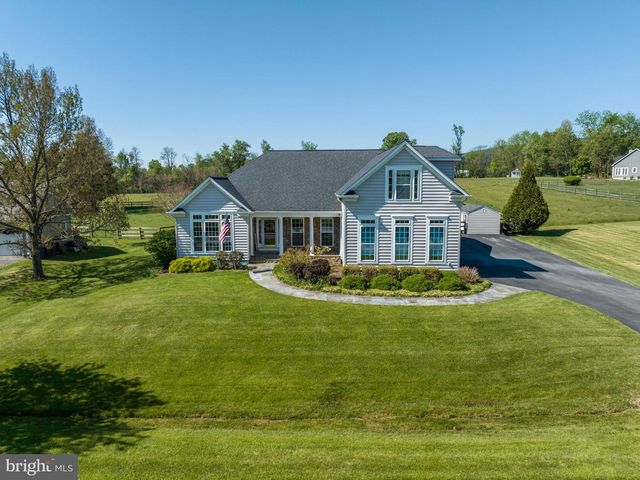 35987 BIRCH HOLLOW LN, Hillsboro, VA 20132