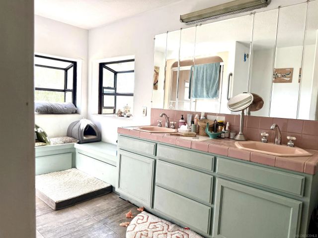 25675 Potrero Park Dr, Potrero, CA 91963