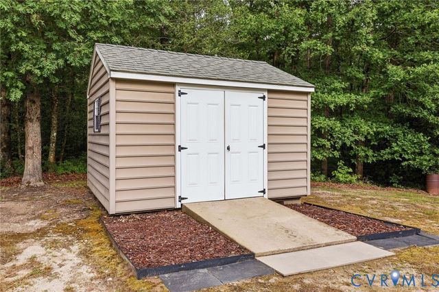 12301 Hulsey Dr, Chesterfield, VA 23838