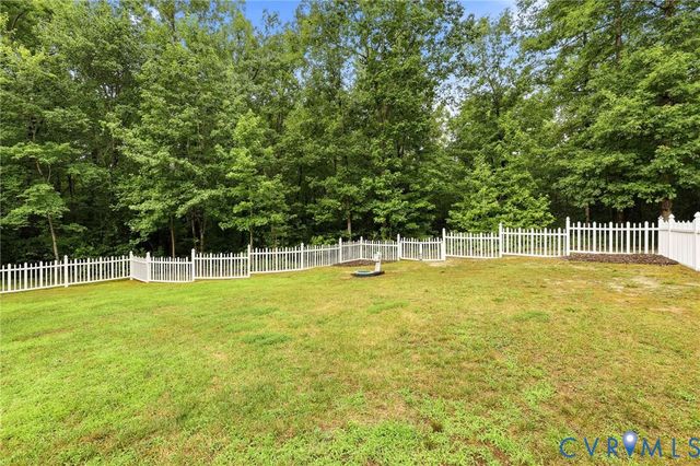12301 Hulsey Dr, Chesterfield, VA 23838