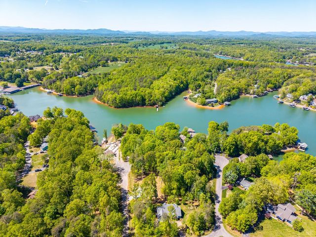 1496 Bremble Drive, Moneta, VA 24121