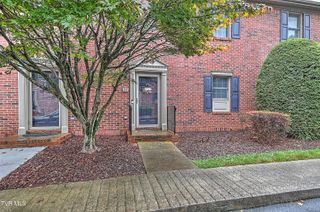 26 Oak Leaf Circle, 26, Johnson City, TN 37601