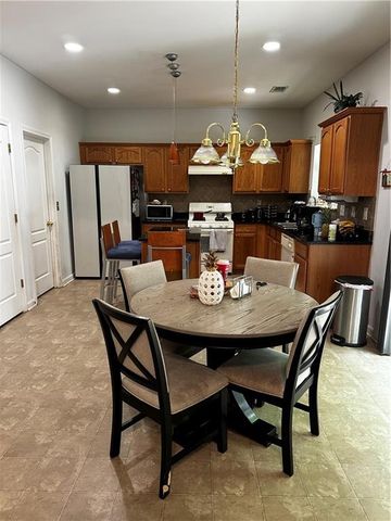 4457 Sequoia Park Trail, Snellville, GA 30039