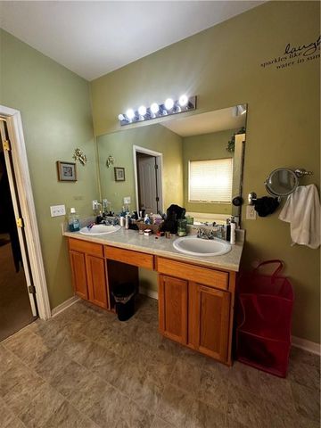 4457 Sequoia Park Trail, Snellville, GA 30039