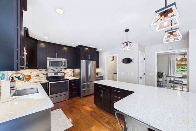 110 Fearing Hill Rd, Wareham, MA 02576