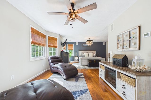 110 Fearing Hill Rd, Wareham, MA 02576