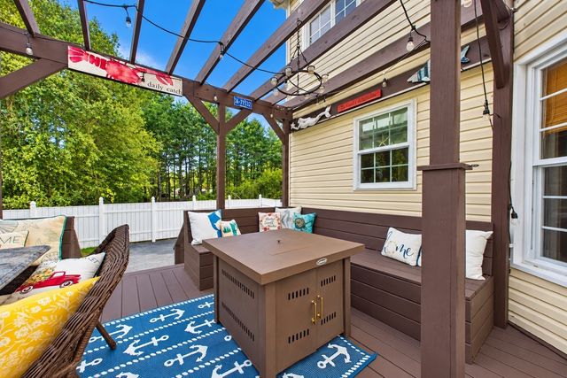 110 Fearing Hill Rd, Wareham, MA 02576