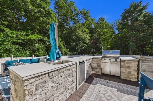 110 Fearing Hill Rd, Wareham, MA 02576