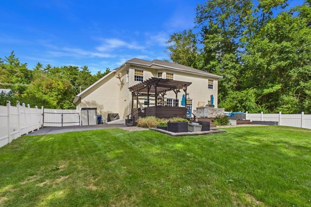 110 Fearing Hill Rd, Wareham, MA 02576