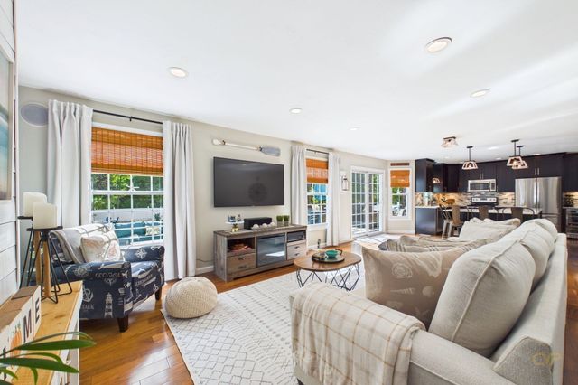 110 Fearing Hill Rd, Wareham, MA 02576
