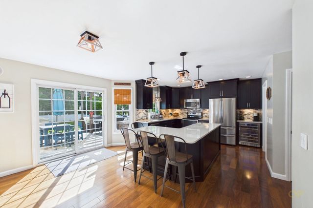 110 Fearing Hill Rd, Wareham, MA 02576