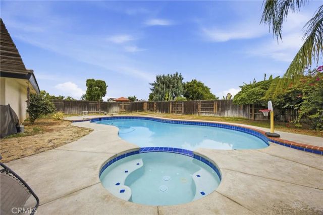 7604 Kimberly, Bakersfield, CA 93308