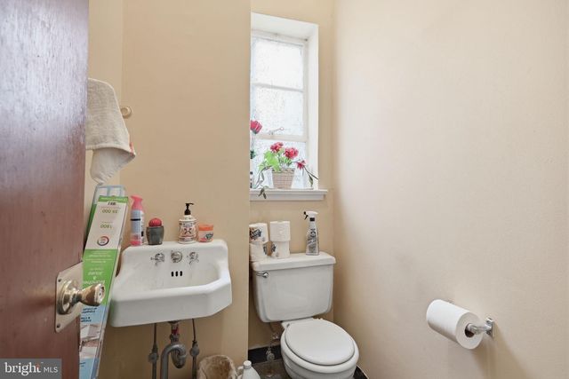 6933 LUDLOW ST, Upper Darby, PA 19082